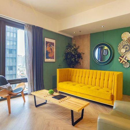 Tropicana 218 X Airlevate Suites George Town Exteriör bild