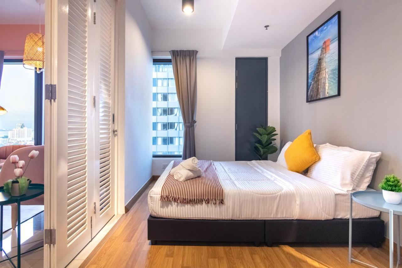 Tropicana 218 X Airlevate Suites George Town Exteriör bild