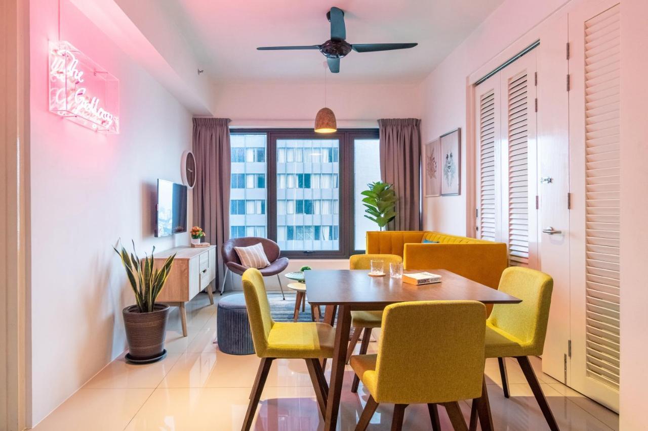Tropicana 218 X Airlevate Suites George Town Exteriör bild
