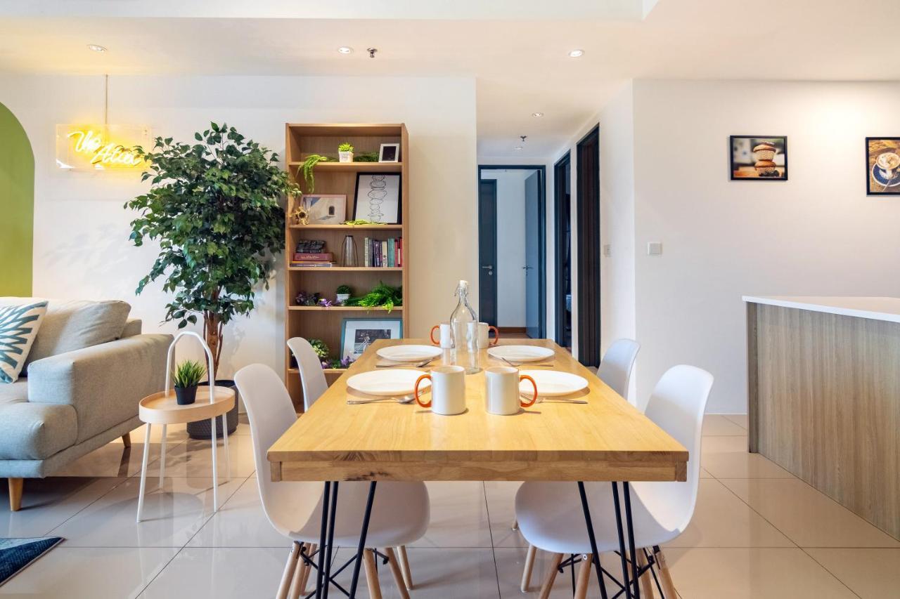 Tropicana 218 X Airlevate Suites George Town Exteriör bild