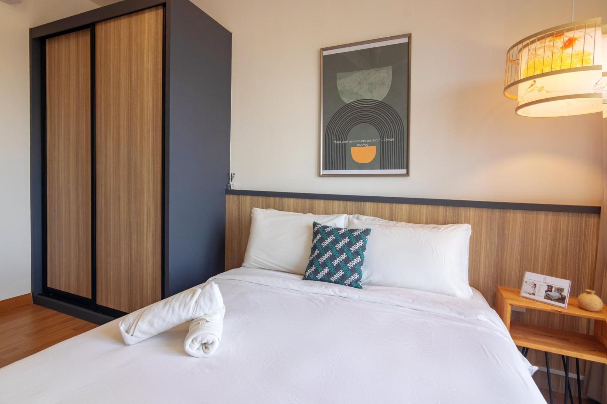 Tropicana 218 X Airlevate Suites George Town Exteriör bild