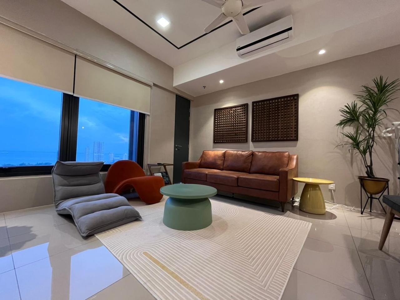 Tropicana 218 X Airlevate Suites George Town Rum bild