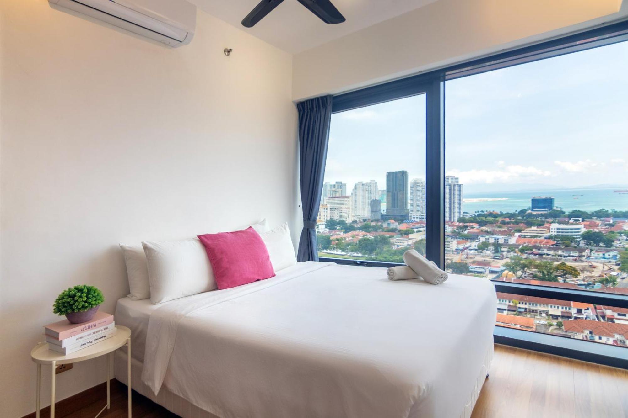 Tropicana 218 X Airlevate Suites George Town Exteriör bild