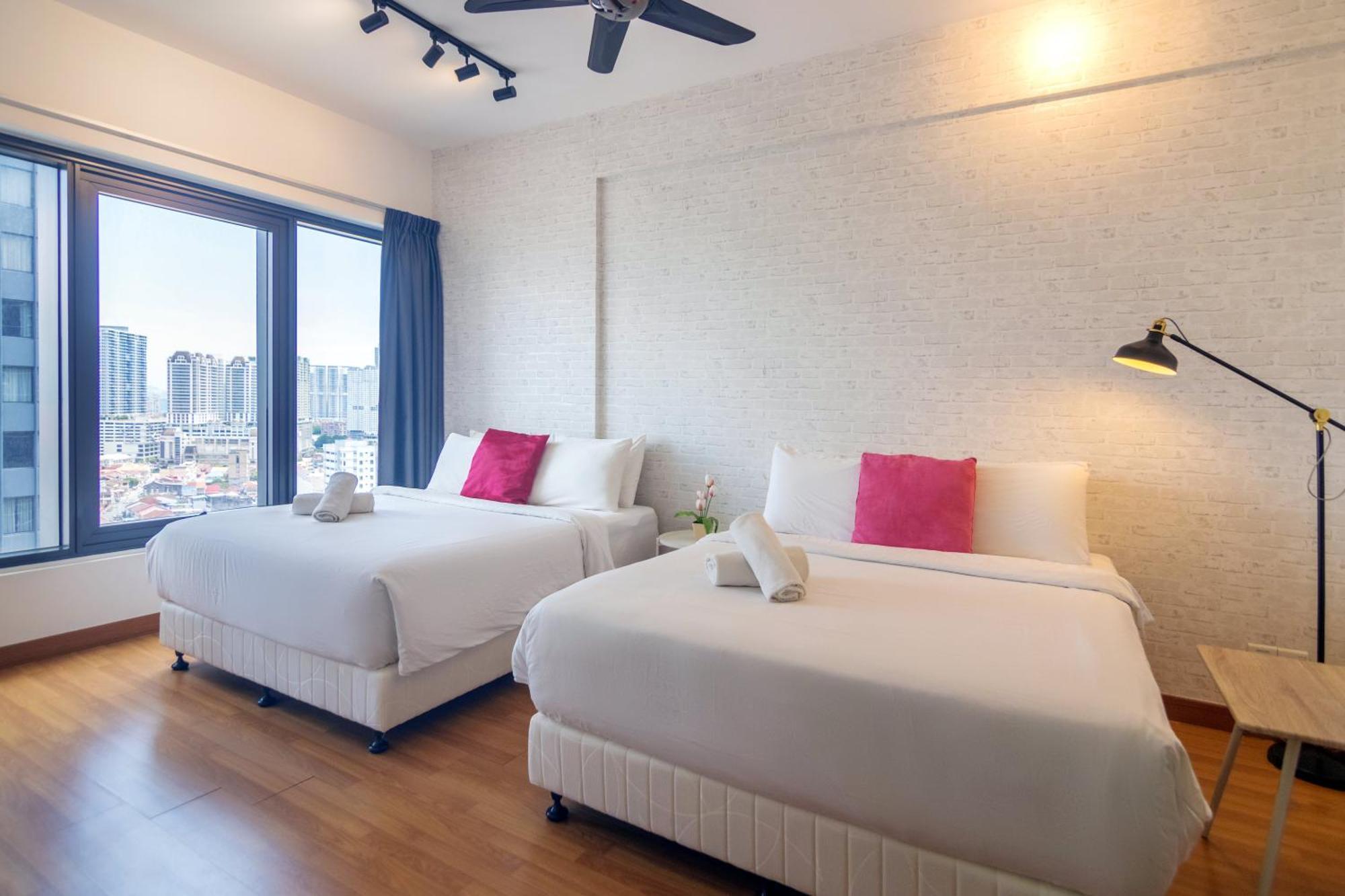 Tropicana 218 X Airlevate Suites George Town Exteriör bild